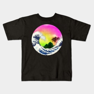 Big waves and palm trees Kids T-Shirt